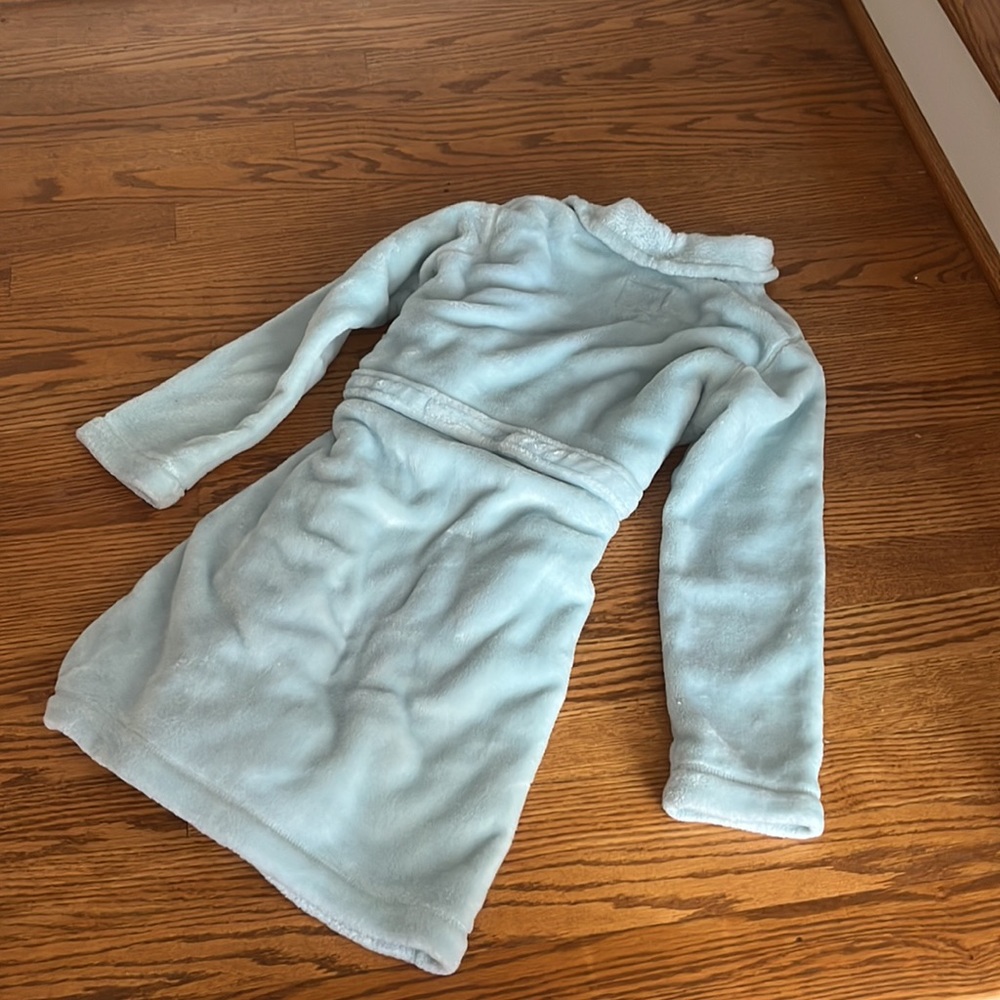 Ugg Robe - Picture 3 of 4